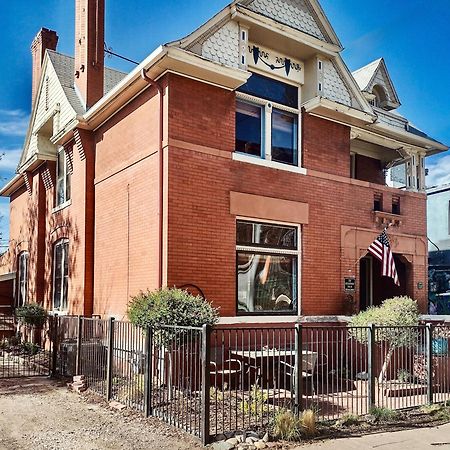 Off Broadway B & B DEN Екстериор снимка